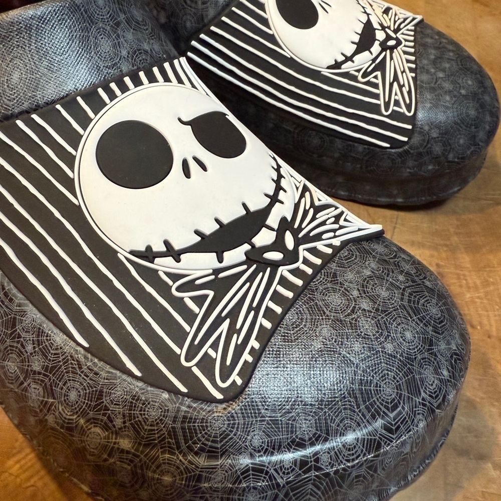 Disney Tim Burtons nightmare before Christmas, clogs, sandals,  NEW Sz 10 /43 - Picture 12 of 13